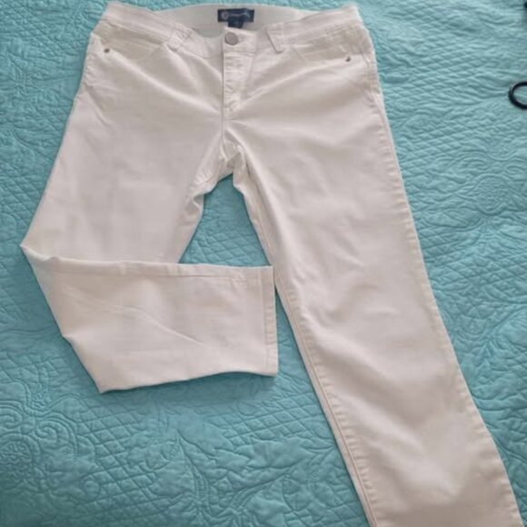 Democracy Denim - White Democracy "Ab Solution" Jeans - size 16